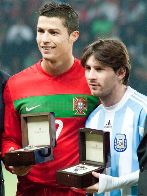 messi vs ronaldo pictures.